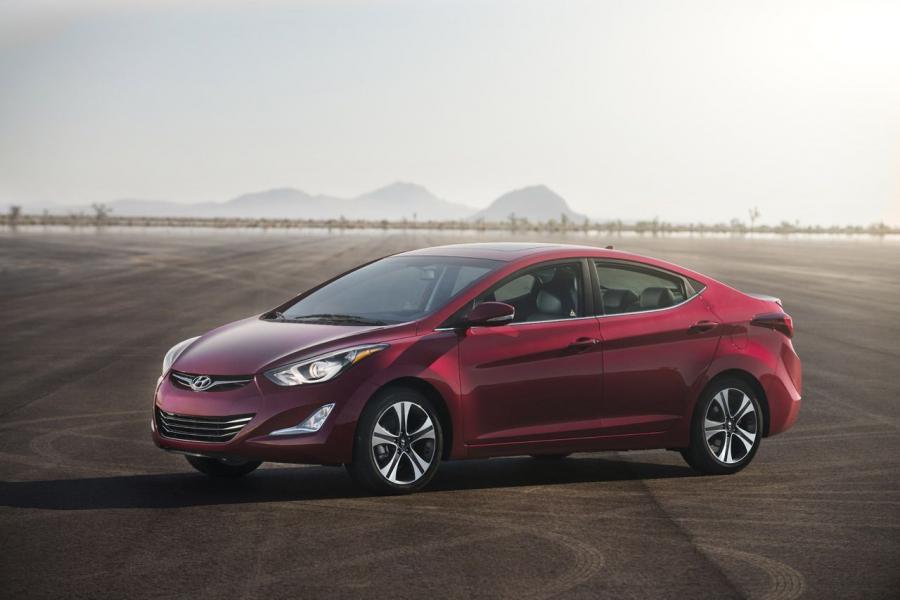  Hyundai Elantra 2014 года  (фото 2 из 39)